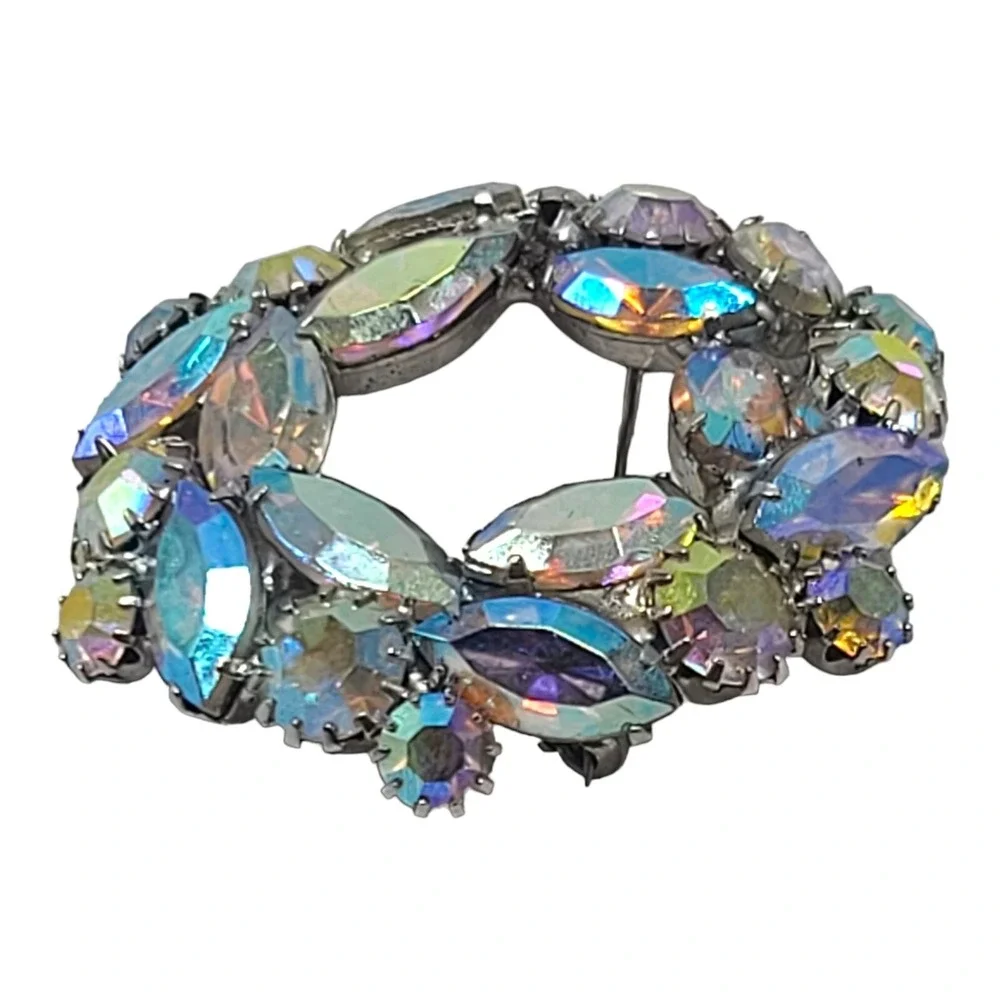 Juliana D&E Aurora Borealis Rhinestone Brooch Pin Wreath 2in